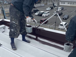 天井屋根の塗装工事
